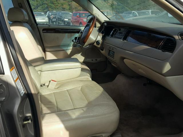 1LNHM82W91Y614213 - 2001 LINCOLN TOWN CAR S TAN photo 5