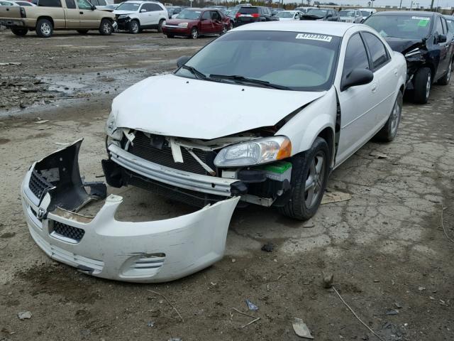 1B3EL46XX5N672703 - 2005 DODGE STRATUS SX WHITE photo 2