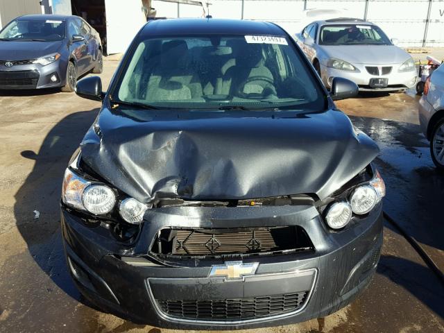 1G1JC5SH9F4185736 - 2015 CHEVROLET SONIC LT CHARCOAL photo 7