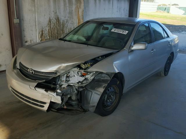 4T1BE32K43U207686 - 2003 TOYOTA CAMRY LE SILVER photo 2