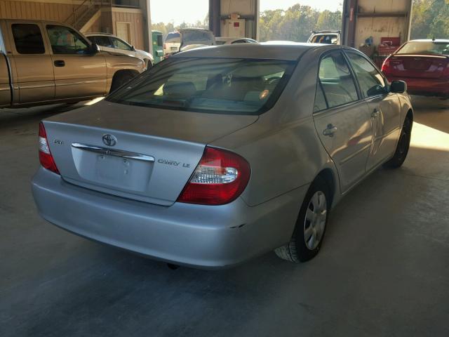 4T1BE32K43U207686 - 2003 TOYOTA CAMRY LE ვერცხლისფერი ფოტო 4