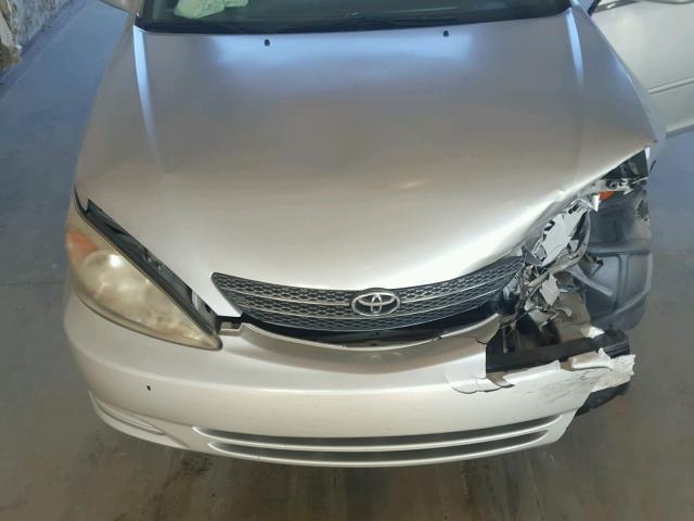 4T1BE32K43U207686 - 2003 TOYOTA CAMRY LE SILVER photo 7