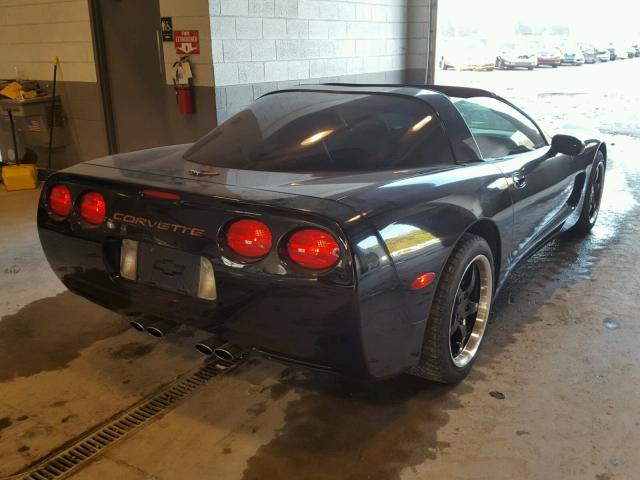 1G1YY22GXW5118188 - 1998 CHEVROLET CORVETTE BLACK photo 4