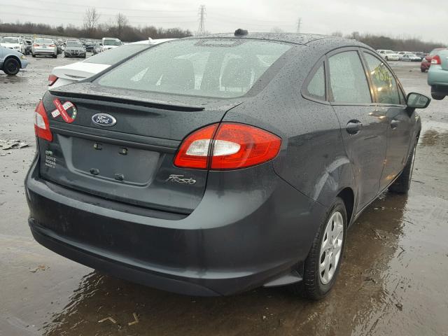 3FADP4BJ2BM164687 - 2011 FORD FIESTA SE GRAY photo 4