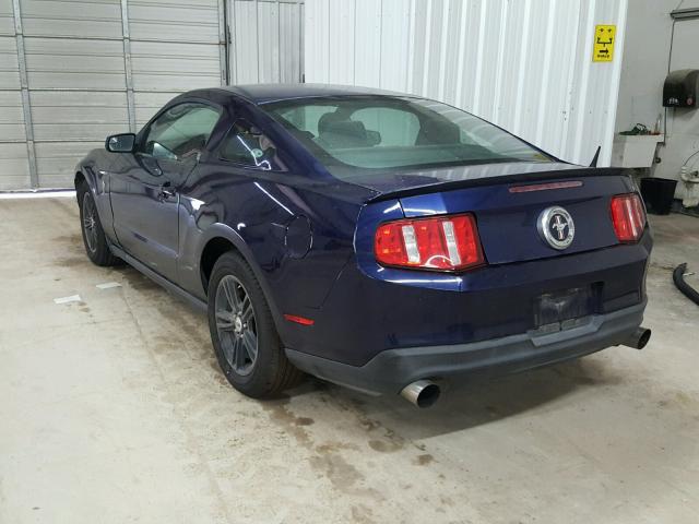 1ZVBP8AM0C5264795 - 2012 FORD MUSTANG BLUE photo 3