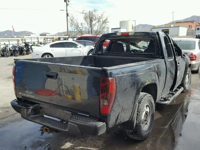 1GCDT196X48121356 - 2004 CHEVROLET COLORADO BLACK photo 4