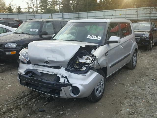 KNDJT2A54D7487590 - 2013 KIA SOUL SILVER photo 2