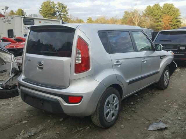 KNDJT2A54D7487590 - 2013 KIA SOUL SILVER photo 4