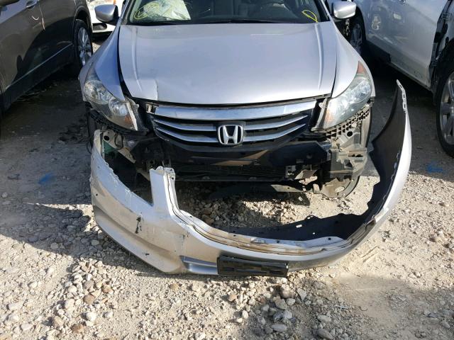 1HGCP2F47CA071369 - 2012 HONDA ACCORD LXP SILVER photo 9