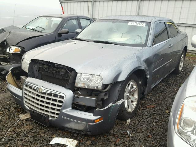 2C3KA53G46H150214 - 2006 CHRYSLER 300 TOURIN GRAY photo 2