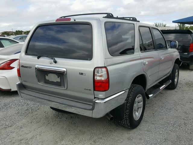 JT3GN86R520225316 - 2002 TOYOTA 4RUNNER SR SILVER photo 4