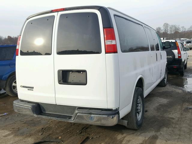 1GAZGPFG4G1139741 - 2016 CHEVROLET EXPRESS G3 WHITE photo 4