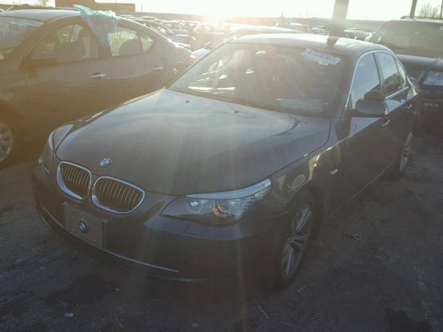 WBANU53589C118188 - 2009 BMW 528 I GRAY photo 2