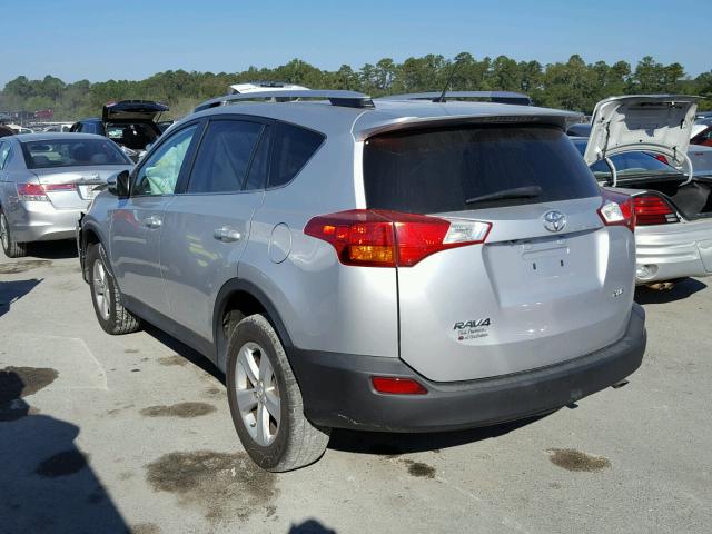 2T3WFREV2DW020558 - 2013 TOYOTA RAV4 XLE SILVER photo 3