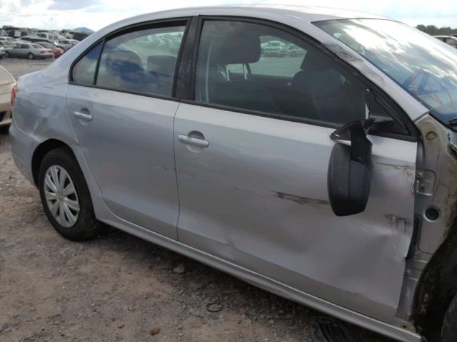 3VW2K7AJ6DM280865 - 2013 VOLKSWAGEN JETTA BASE SILVER photo 9