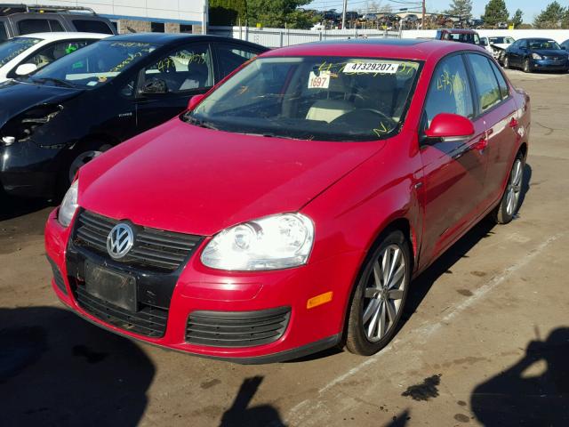 3VWRA7AJXAM035001 - 2010 VOLKSWAGEN JETTA WOLF RED photo 2