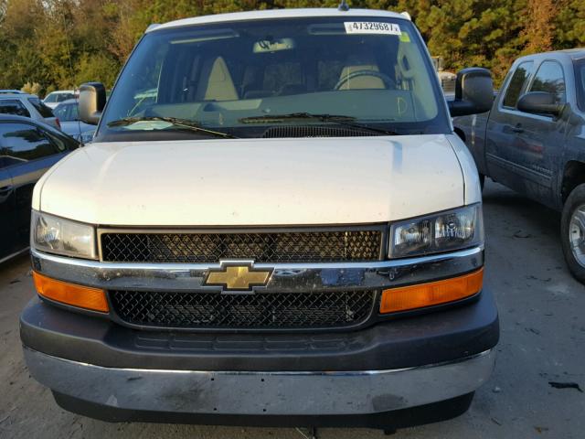 1GAZGPFG1H1114930 - 2017 CHEVROLET EXPRESS G3 WHITE photo 9