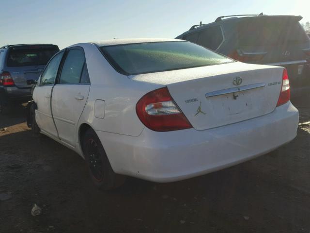 4T1BE32K32U575341 - 2002 TOYOTA CAMRY LE WHITE photo 3