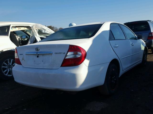 4T1BE32K32U575341 - 2002 TOYOTA CAMRY LE WHITE photo 4