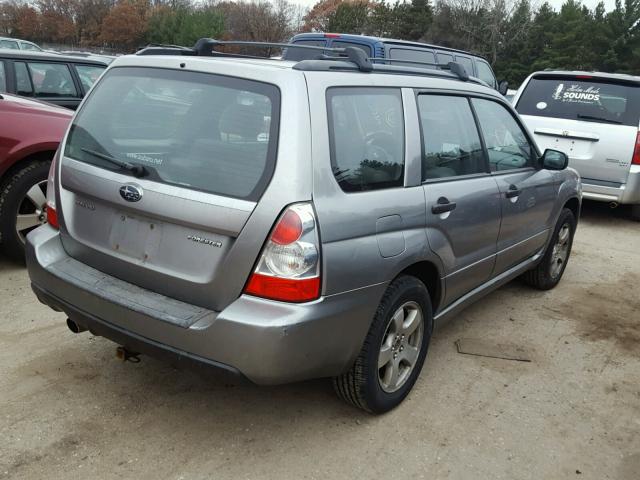 JF1SG63607H701811 - 2007 SUBARU FORESTER 2 GRAY photo 4
