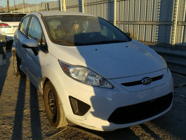 3FADP4EJ1DM226210 - 2013 FORD FIESTA SE WHITE photo 1