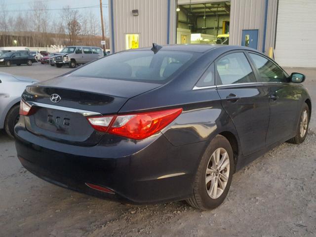 5NPEB4AC8DH700390 - 2013 HYUNDAI SONATA GLS BLUE photo 4