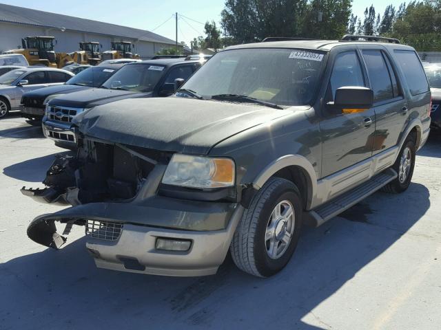 1FMPU17515LA73647 - 2005 FORD EXPEDITION GREEN photo 2