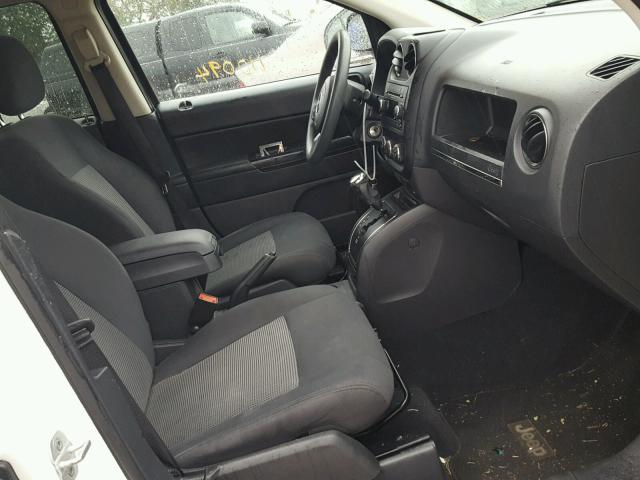 1C4NJDBB1CD523016 - 2012 JEEP COMPASS SP 白色 照片 5