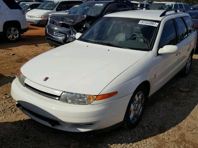 1G8JW84R42Y582662 - 2002 SATURN LW300 WHITE photo 2