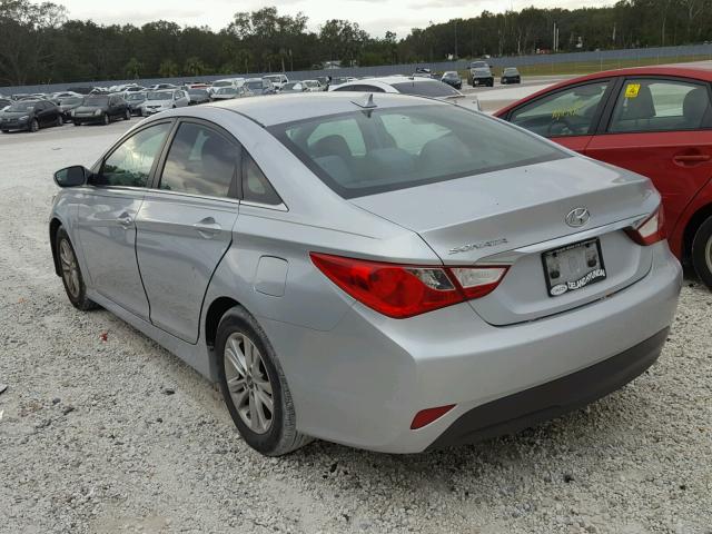 5NPEB4AC7EH890054 - 2014 HYUNDAI SONATA GLS SILVER photo 3