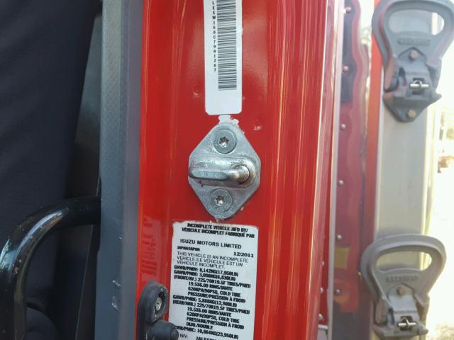 JALE5W168C7901267 - 2012 ISUZU NQR RED photo 10