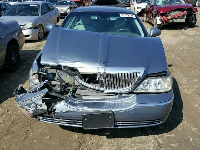 1LNHM81W84Y641442 - 2004 LINCOLN TOWN CAR E BLUE photo 7