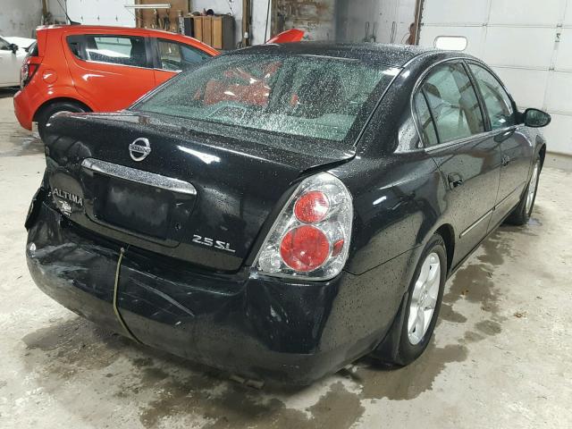 1N4AL11EX5N418318 - 2005 NISSAN ALTIMA S BLACK photo 4