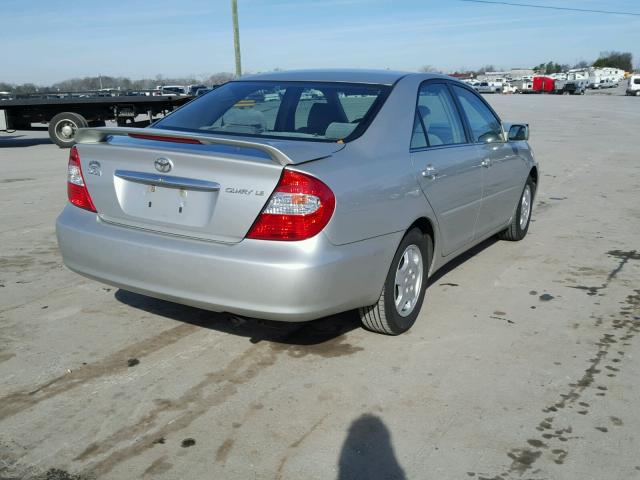 4T1BE32K23U169262 - 2003 TOYOTA CAMRY LE ვერცხლისფერი ფოტო 4