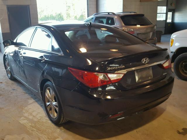 5NPEC4AC4BH305455 - 2011 HYUNDAI SONATA SE BLACK photo 3