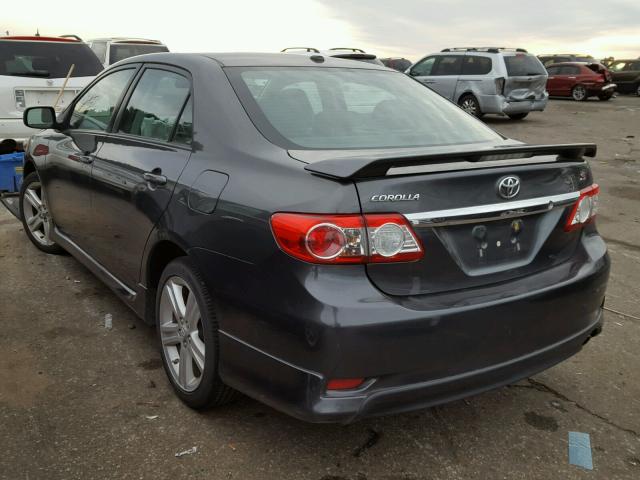 2T1BU4EE8DC947937 - 2013 TOYOTA COROLLA BA GRAY photo 3