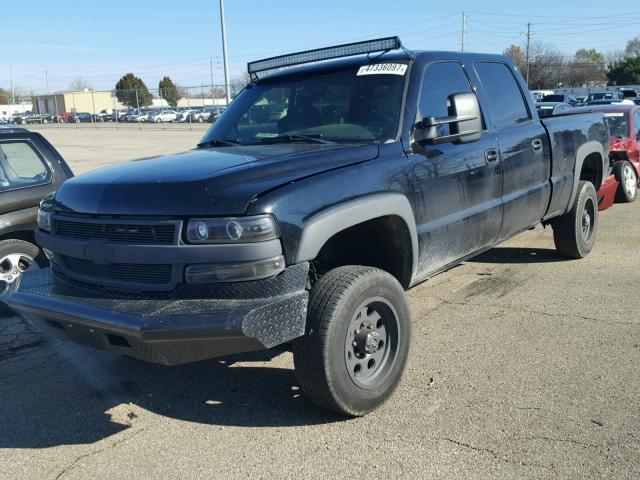 1GCHK23142F109087 - 2002 CHEVROLET SILVERADO BLACK photo 2