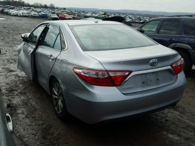 4T4BF1FK1GR528947 - 2016 TOYOTA CAMRY LE SILVER photo 3