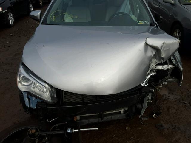 4T4BF1FK1GR528947 - 2016 TOYOTA CAMRY LE ვერცხლისფერი ფოტო 7