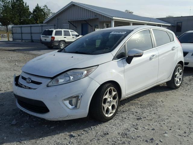 3FADP4FJ7BM216194 - 2011 FORD FIESTA SES WHITE photo 2