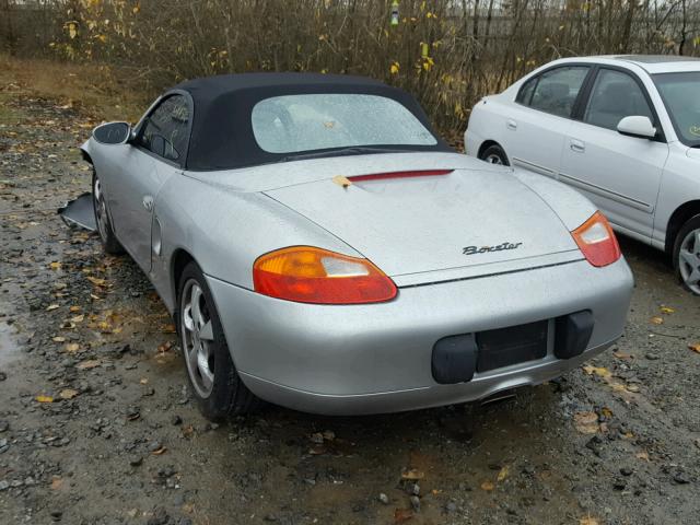 WP0CA29801U624650 - 2001 PORSCHE BOXSTER SILVER photo 3