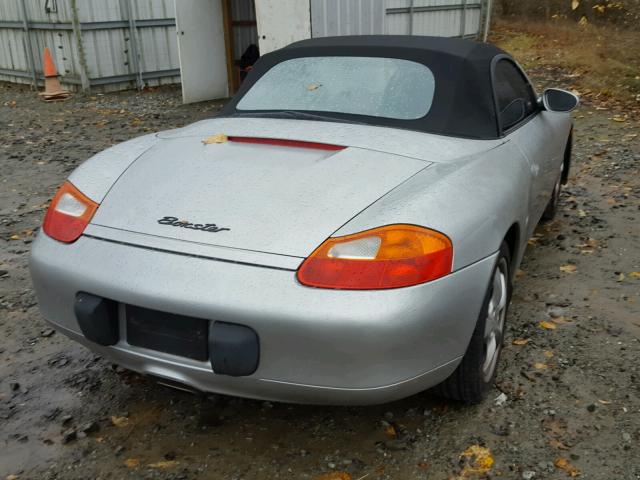 WP0CA29801U624650 - 2001 PORSCHE BOXSTER SILVER photo 4