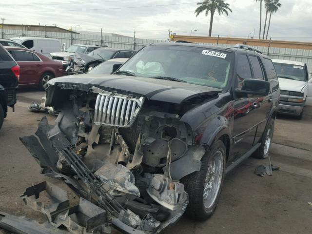 5LMFU28555LJ05335 - 2005 LINCOLN NAVIGATOR 黑色 照片 2