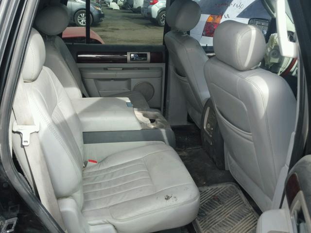5LMFU28555LJ05335 - 2005 LINCOLN NAVIGATOR 黑色 照片 6