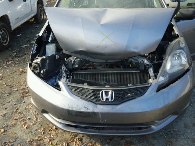 JHMGE8H24AS026738 - 2010 HONDA FIT SILVER photo 7