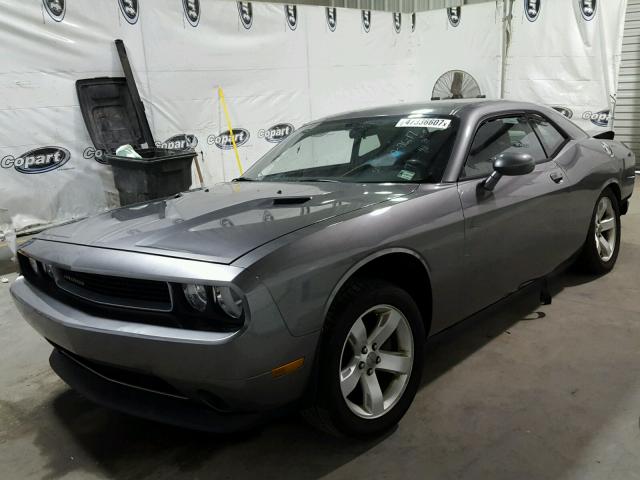 2B3CJ4DG3BH542928 - 2011 DODGE CHALLENGER GRAY photo 2