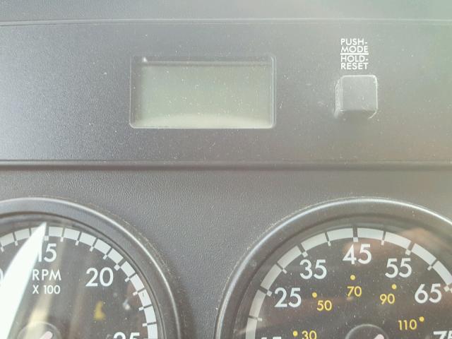 1FUJGLDR2BSAS0666 - 2011 FREIGHTLINER CASCADIA 1 WHITE photo 8