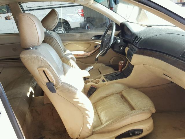 WBABM3341YJN82187 - 2000 BMW 323 CI WHITE photo 5