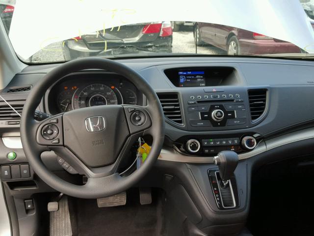 3CZRM3H36GG708393 - 2016 HONDA CR-V LX SILVER photo 9