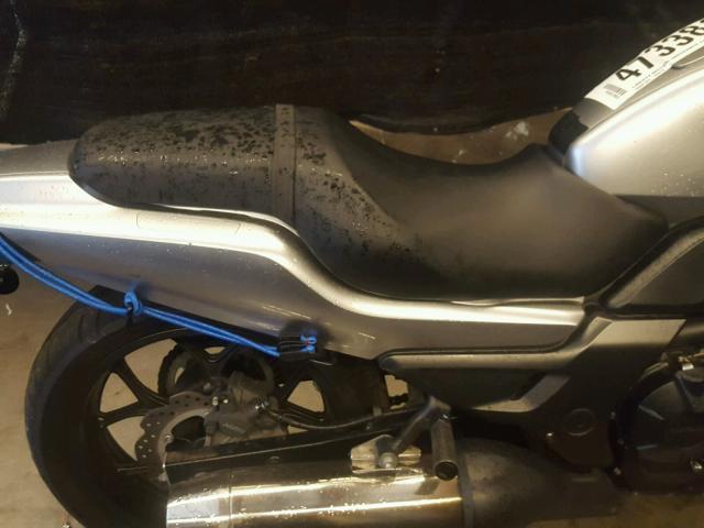 JH2RC6805FK100105 - 2015 HONDA CTX700 N SILVER photo 6